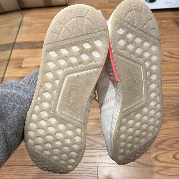 Adidas Women's White Sneakers with Pink Accents - Picture 4 of 6